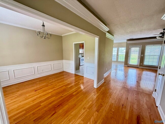 Building Photo - 108 N Star Dr