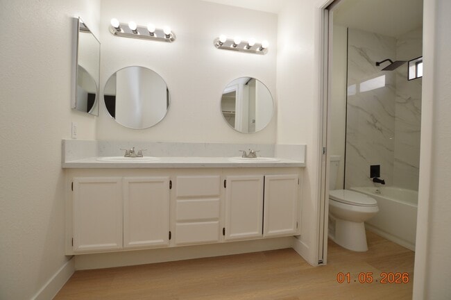 Building Photo - 1925 Ann Greta Dr