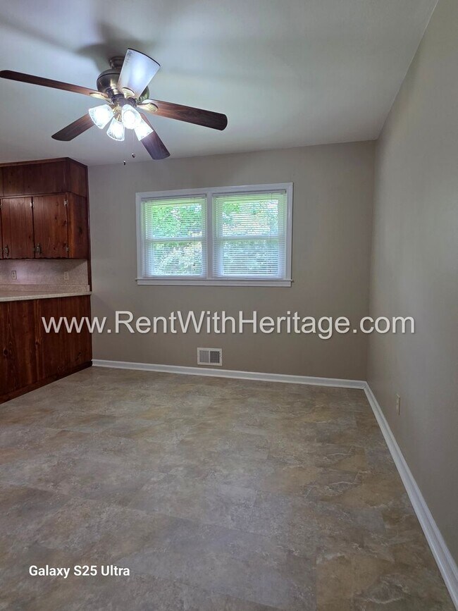 Building Photo - WOW!!! GORGEOUS RANCH WITH MANY UPGRADES / GREAT LOCATION/ PRIVATE YARD