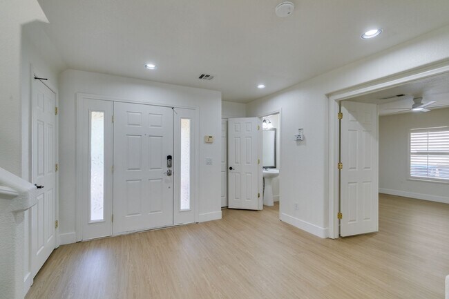 Building Photo - Fabulous Southern Highlands Property