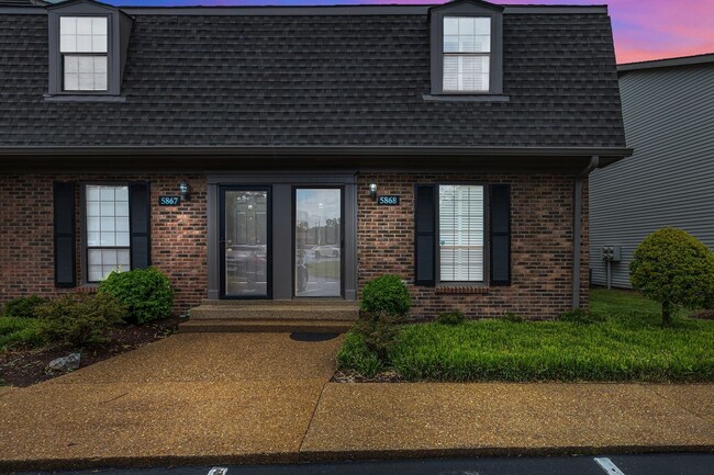 Building Photo - Brentwood Trace Condo