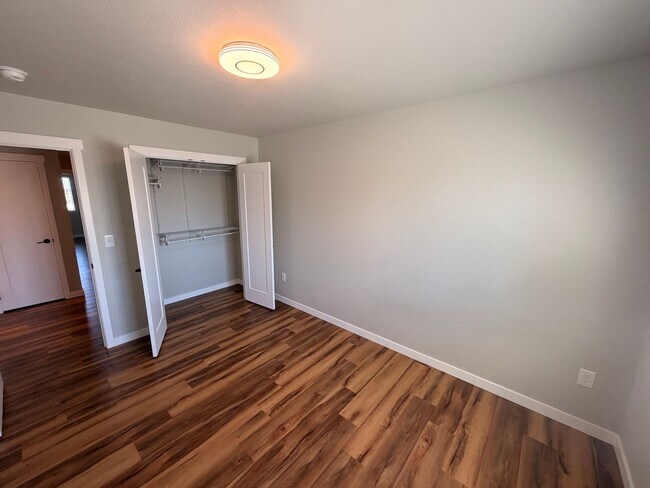Building Photo - 13817 W Redding Dr