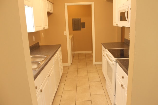 Primary Photo - Andrea Court South Apartments