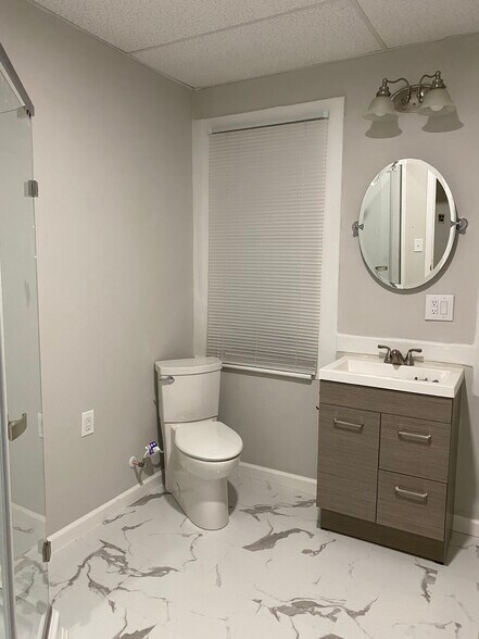 Bathroom 2 - 282 Yates St