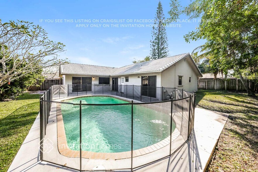 Building Photo - 7195 NW 5th Ave