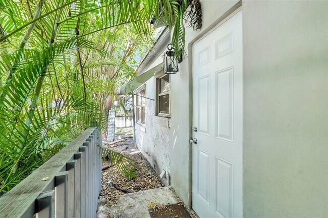 Building Photo - 52 NW 47th St