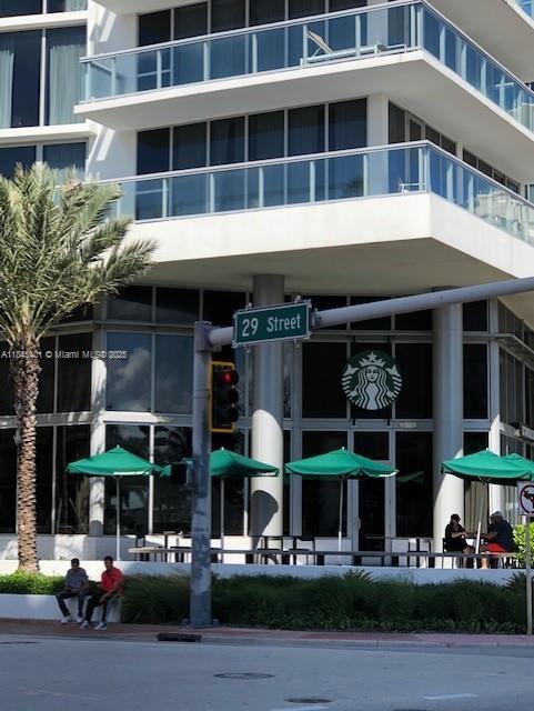 Building Photo - 2899 Collins Ave
