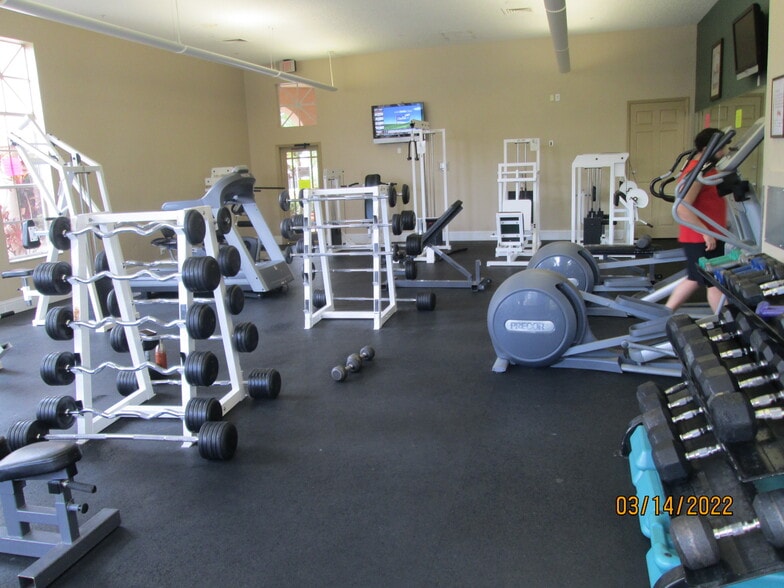 Fitness Center - 5554 Metrowest Blvd