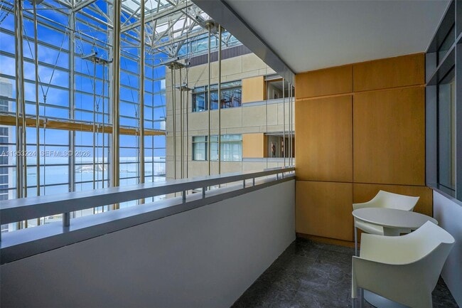 Building Photo - 1395 Brickell Ave