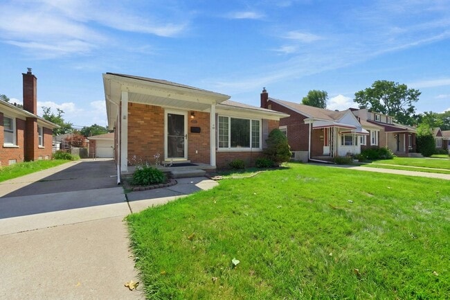 Building Photo - 11386 Hemingway St