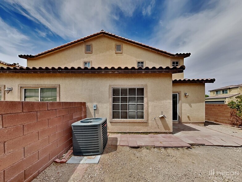 Building Photo - 3725 Thomas Patrick Ave