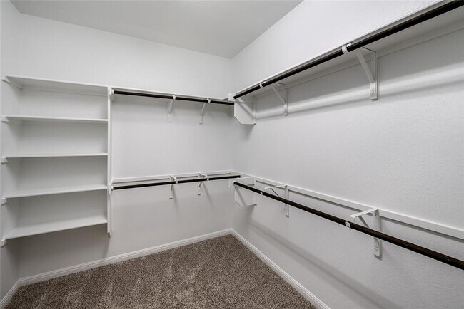 Building Photo - 104 Chalk Lake Cove