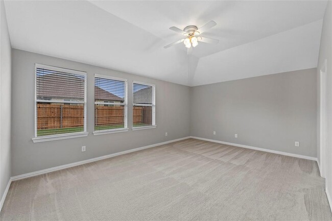 Building Photo - 922 Fulbourne Dr