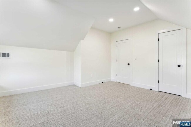 Building Photo - 648 East St