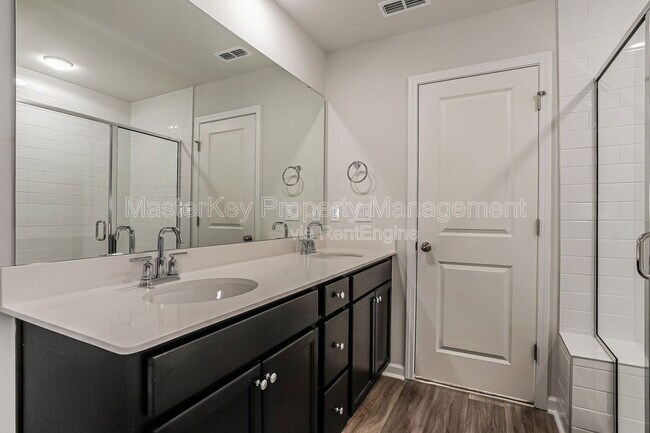 Building Photo - 3115 Carpenter Rd