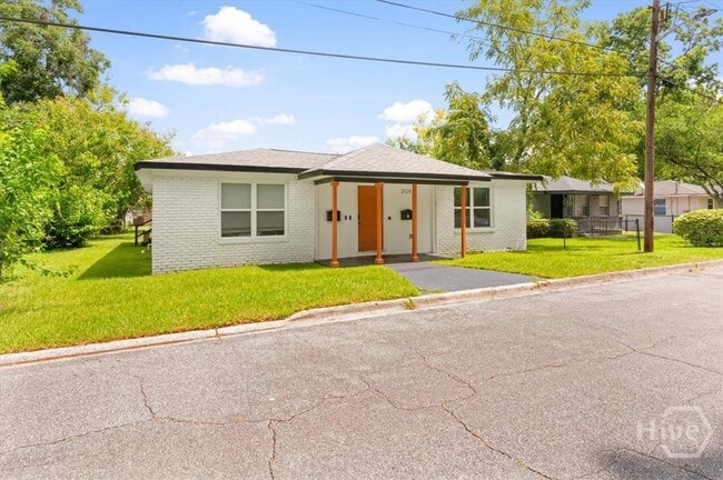 Building Photo - 2120 Krenson St