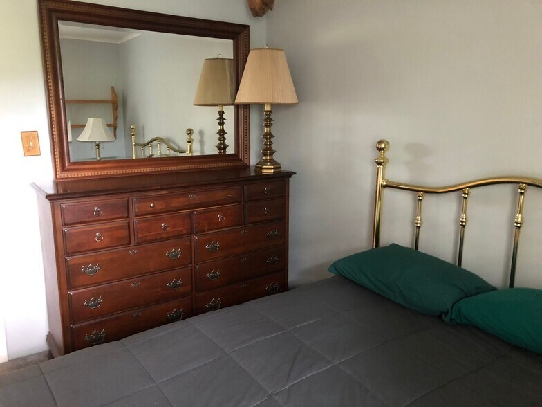 Building Photo - 1606 Daniels Run Rd NE