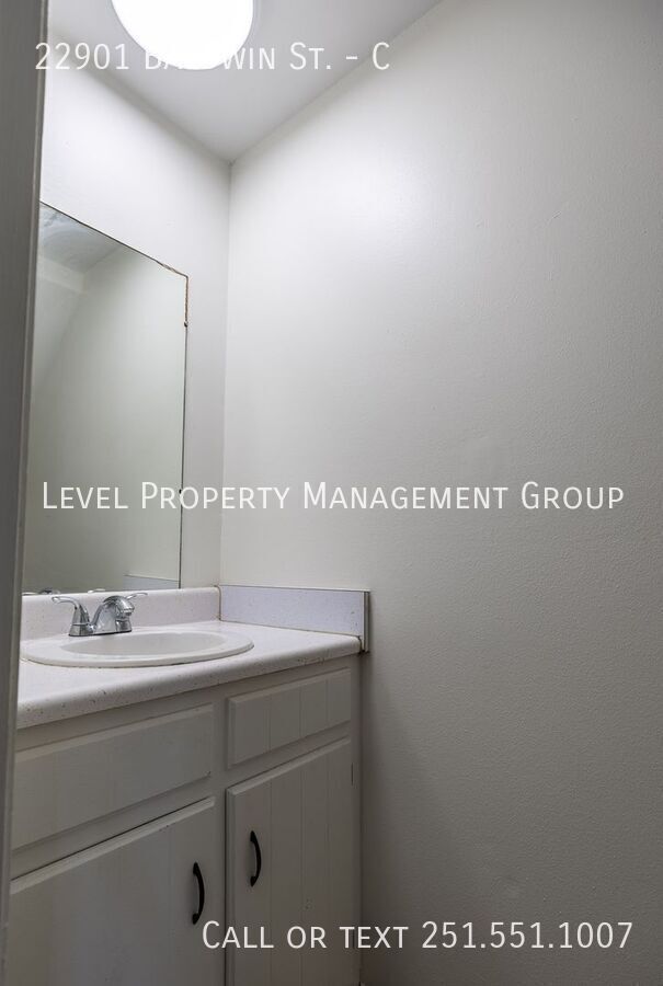 Building Photo - 22901 Baldwin St