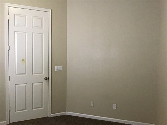 Building Photo - 996 NW Leonardo Cir