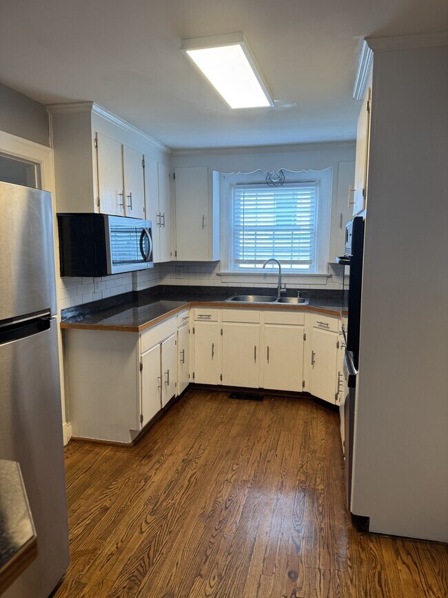 Building Photo - 310 Yeardley Ave