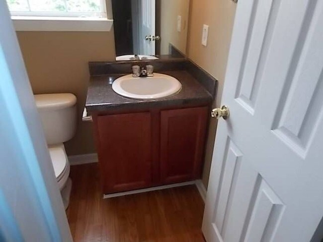 Building Photo - 7322 Bridlewood Ct