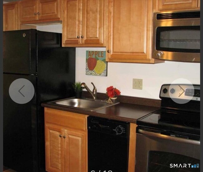 Building Photo - 52 Essex St