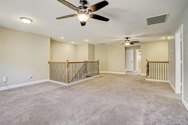 Building Photo - 11022 Avery Oaks Ln