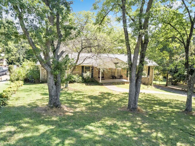Building Photo - 509 Mathes Ct