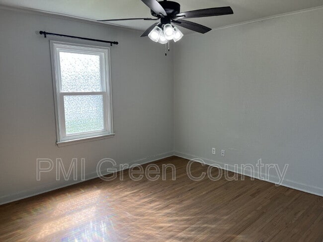 Building Photo - 4326 S Owasso Ave