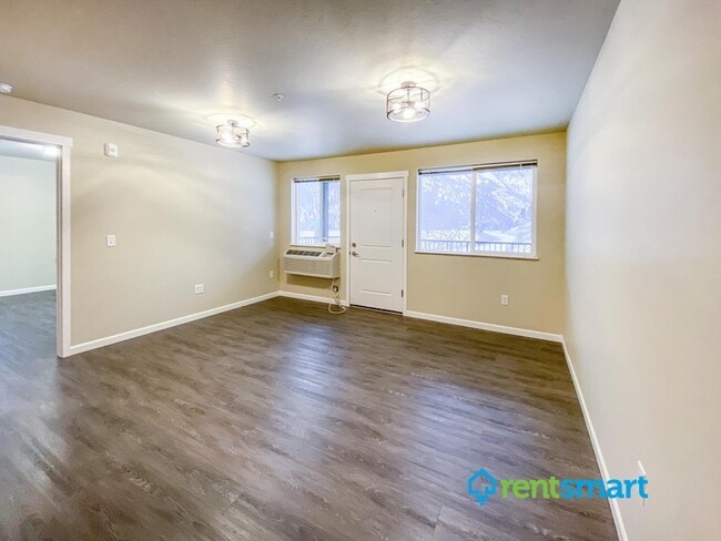 Building Photo - 3484 MT-200