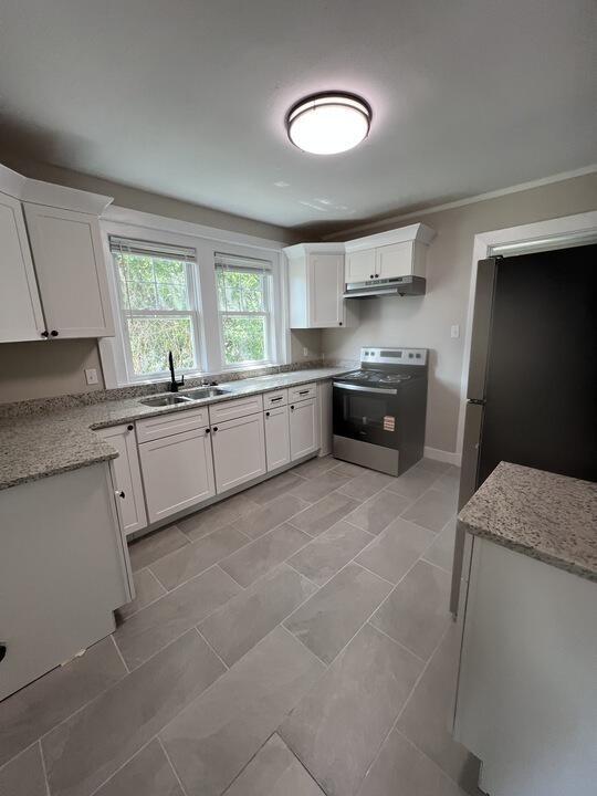 Building Photo - 327 Meridian Ave