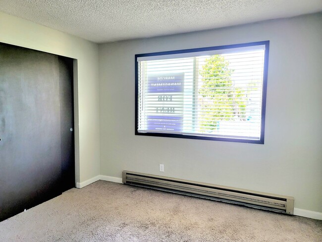 Building Photo - Auburn Triplex