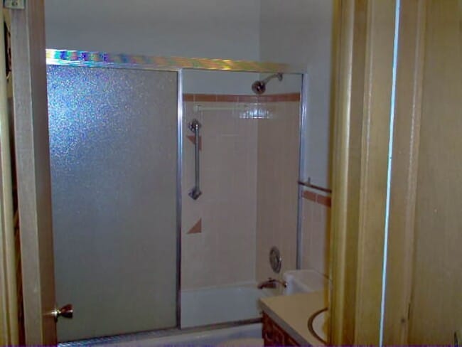 Building Photo - 2523 N Garfield Ave