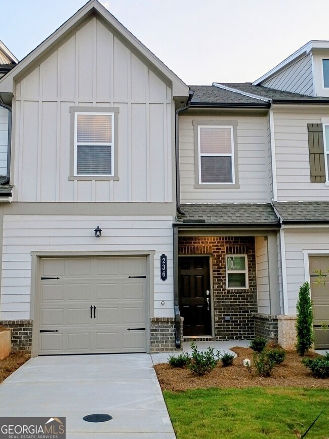 Building Photo - 236 Kenoot Dr