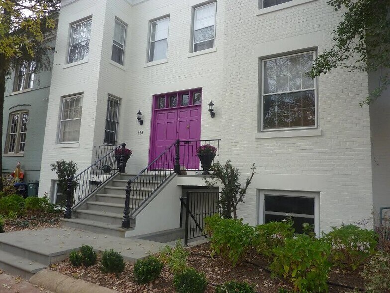 Primary Photo - 122 13th St NE