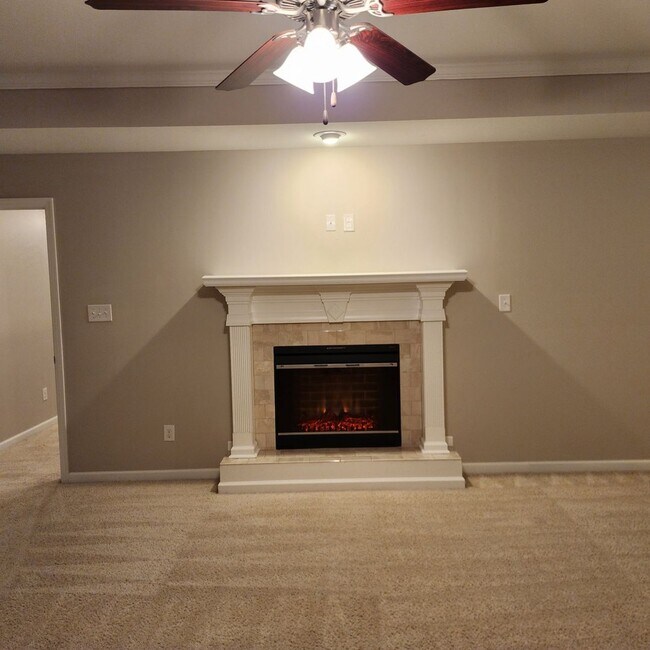 Building Photo - 329 Bella Rose Dr