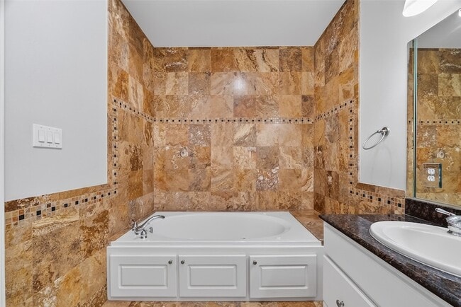 Building Photo - 3410 Garden Shadow Ln