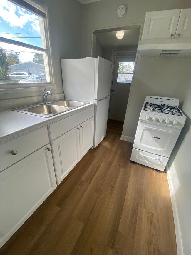 Building Photo - 3723 Morton Ave