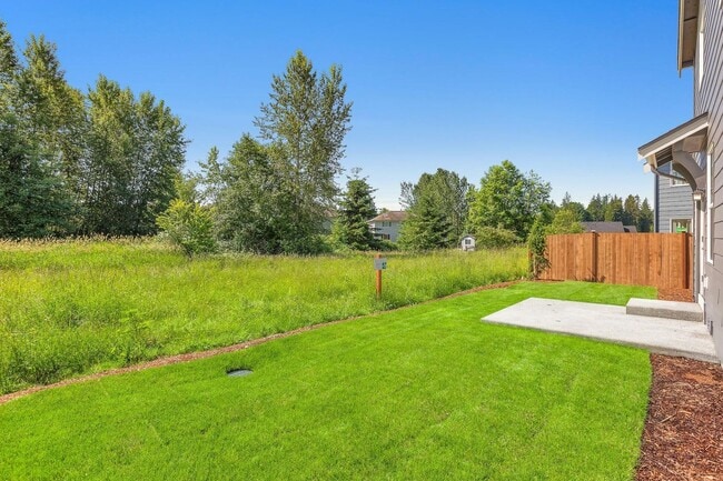 Building Photo - Beautiful Almost new home in Lake Stevens!