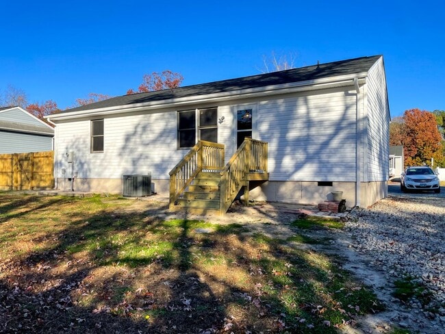 Building Photo - 15928 Sandwave Rd