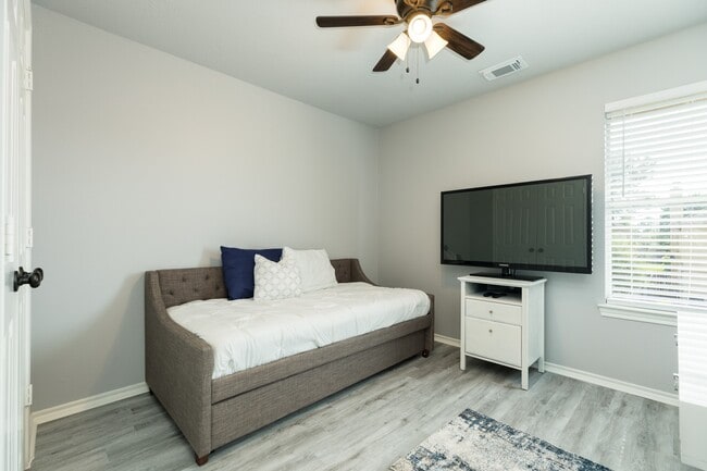 Building Photo - 345 Brandy Ridge Ln