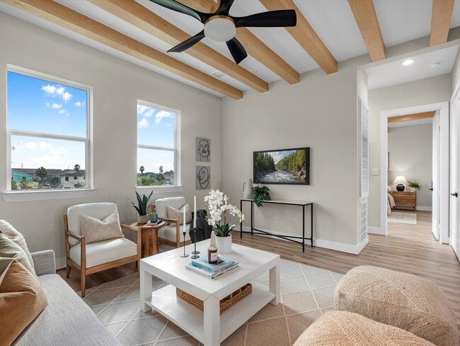 Building Photo - 1102 64th St