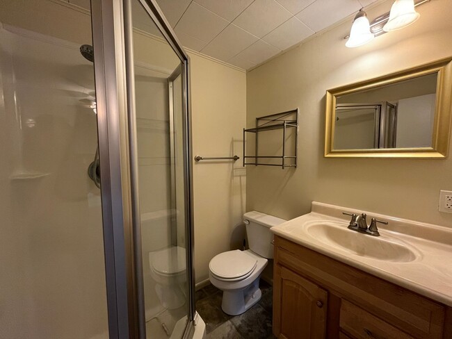 Building Photo - 2 Bed 2 Bath House with Breathtaking View ...