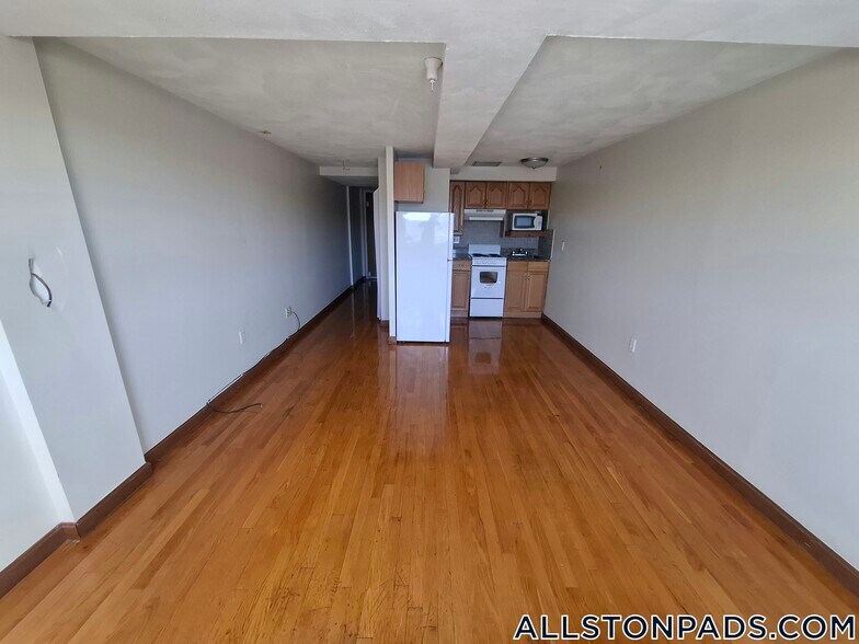 Building Photo - 1110 Commonwealth Ave