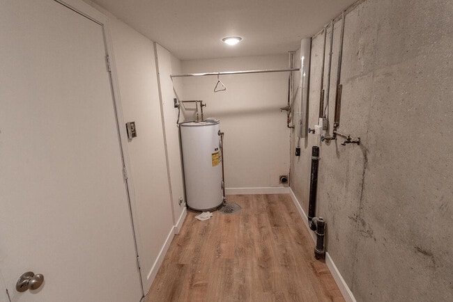 Building Photo - 3310 Belle Meade Dr