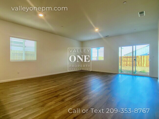 Building Photo - COMING SOON! 4 bedroom, 3 bath, pet-friendly NEWER HOME with Solar