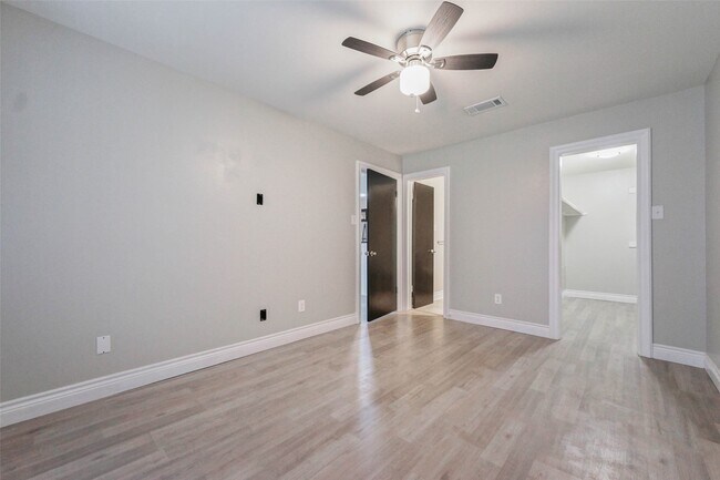 Building Photo - 845 Wax Myrtle Ln