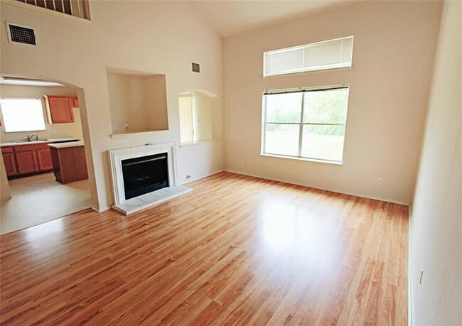 Building Photo - 1821 Friars Tale Ln