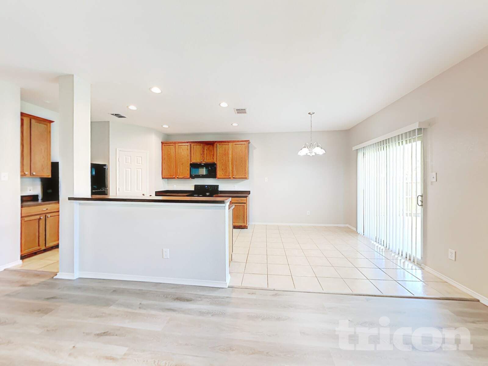 Building Photo - 2809 Thistlewood Dr