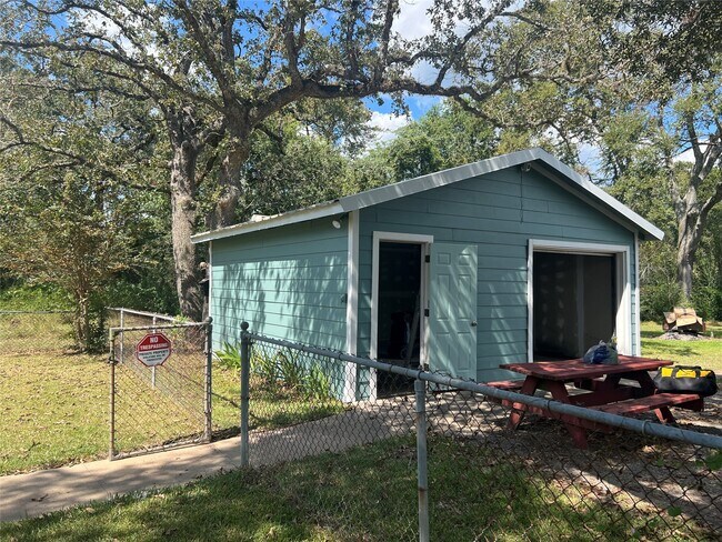 Building Photo - 28896 Waller Gladish Rd